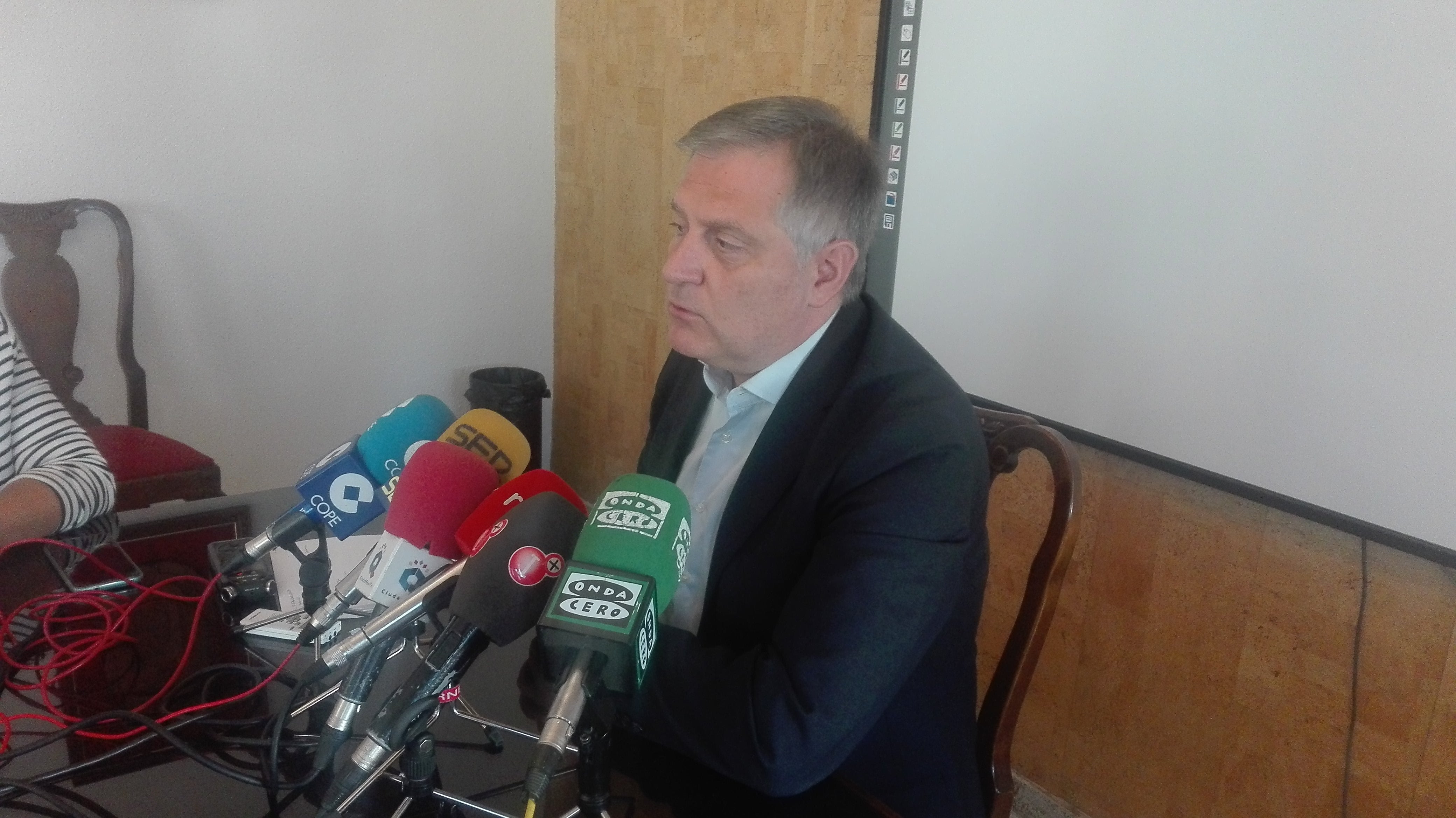Cañizares: "Ciudad Real está estancada, Cs es una comparsa en el equipo de Gobierno del Ayuntamiento" Cañizares: "Ciudad Real está estancada, Cs es una comparsa en el equipo de Gobierno del Ayuntamiento"