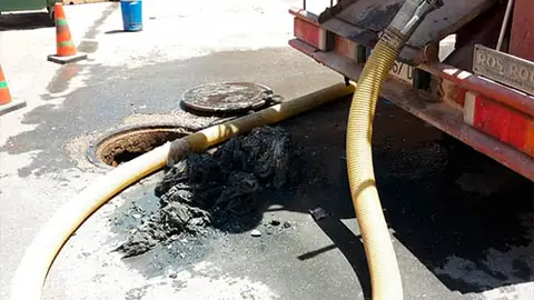 toallitas desechables extraídas de una alcantarilla en Novelda. toallitas desechables extraídas de una alcantarilla en Novelda.