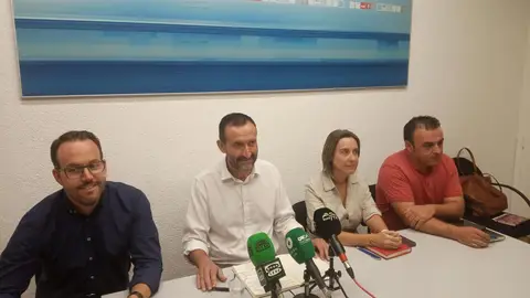 Rueda prensa de balance del PSOE de Elche de los primeros 100 días de mandato. Rueda prensa de balance del PSOE de Elche de los primeros 100 días de mandato.