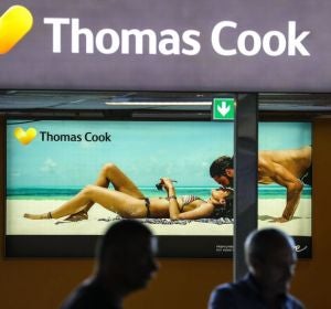 Antena 3 Noticias 1 (23-09-19) La agencia de viajes Thomas Cook se declara en quiebra y deja tirados a 600.000 turistas Antena 3 Noticias 1 (23-09-19) La agencia de viajes Thomas Cook se declara en quiebra y deja tirados a 600.000 turistas