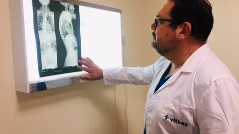 El ejercicio físico, rutina indispensable para prevenir el dolor de espalda y hombros en los niños EN BUENAS MANOS