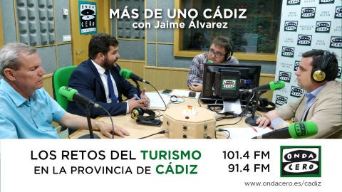 Mesa de debate en la que hablamos del reto tur&iacute;stico en la provincia de C&aacute;diz con Miguel Rodr&iacute;guez, Delegado Territorial en C&aacute;diz de Turismo, Juan Antonio Mart&iacute;nez Romero, Delegado de Turismo del Ayuntamiento de El Puerto de Santa Mar&iacute;a y con Antonio De Mar&iacute;a, presidente de HORECA. 