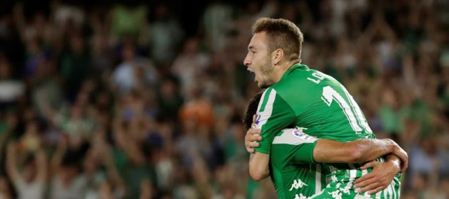 El Betis celebra un tanto de Loren ante el Levante El Betis celebra un tanto de Loren ante el Levante