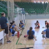 Antonio González, entrenado Unami femenino Antonio González, entrenado Unami femenino