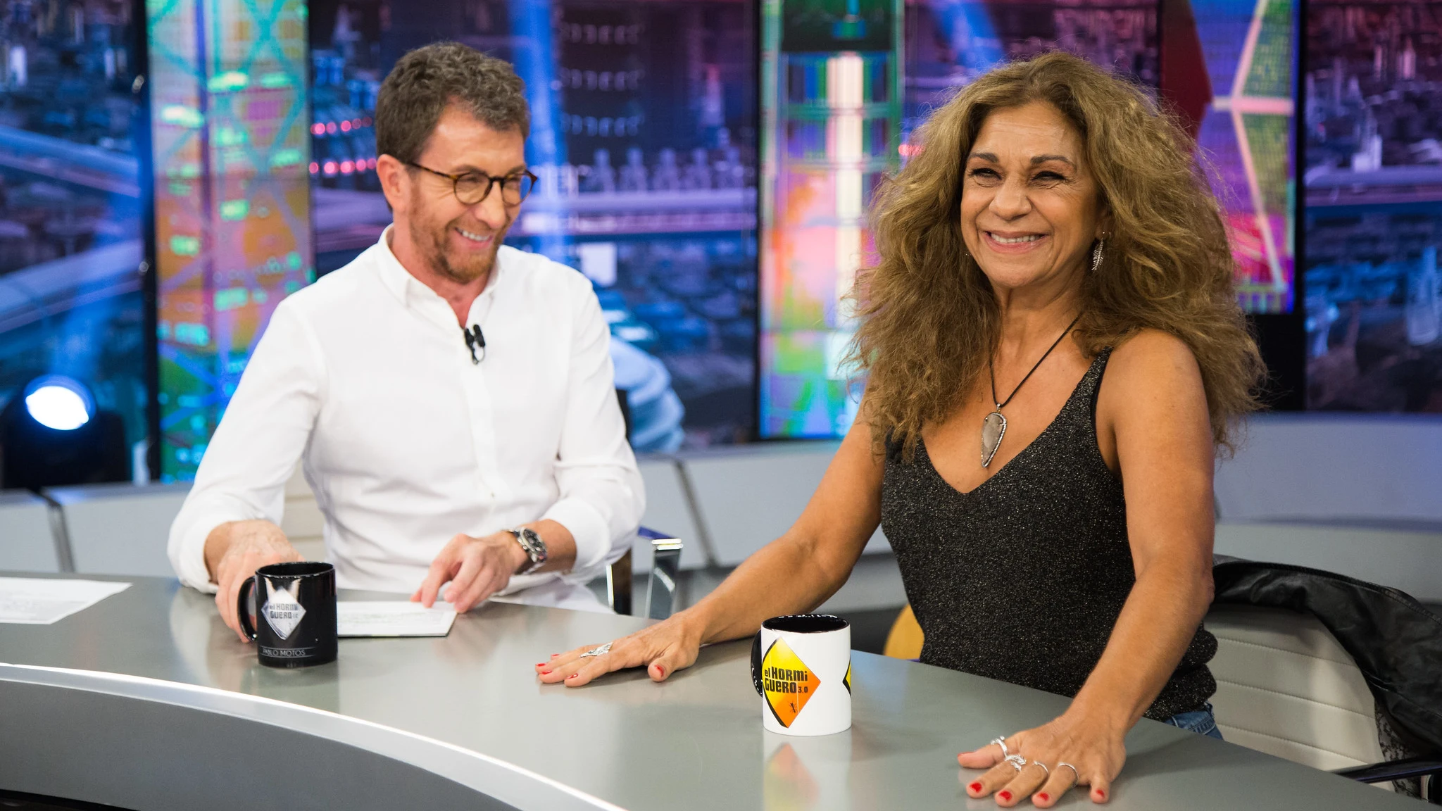 Descubre los sabios consejos que la madre de Lolita le dio sobre al amor en 'El Hormiguero 3.0' Descubre los sabios consejos que la madre de Lolita le dio sobre al amor en 'El Hormiguero 3.0'