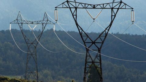 Plataforma contra las torres el&eacute;ctricas 