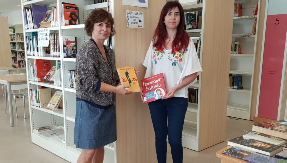 Las concejalas de Cultura e Igualdad en Elda, Rosa Vidal y Alba García.