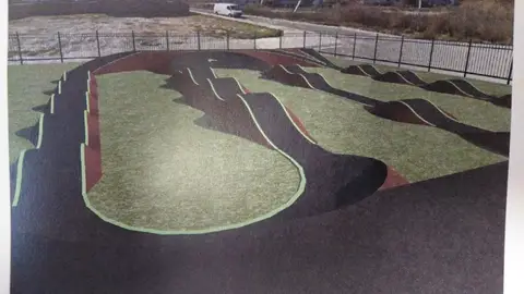 Figuración del "pump-track" de Nazaret Figuración del "pump-track" de Nazaret