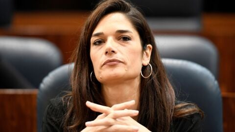 La exdiputada de Podemos Clara Serra ha creado una escuela online en la que se imparten cursos para que los hombres aprendan a no ser machistas y su precio es de 80 euros