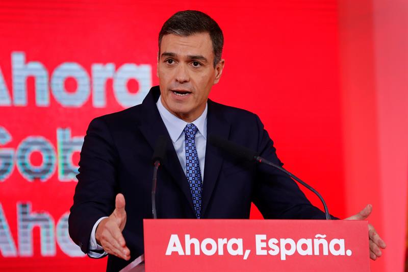 Pedro Sánchez promete subir las pensiones, el SMI y derogar los aspectos más lesivos de la reforma laboral Pedro Sánchez promete subir las pensiones, el SMI y derogar los aspectos más lesivos de la reforma laboral