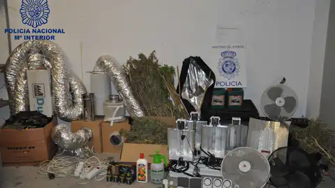 Material incautado por la Policía Nacional Material incautado por la Policía Nacional