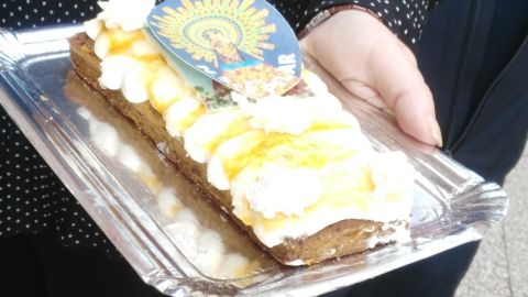 Asociaci&oacute;n de pasteleros de &Aacute;lava y La casa de Arag&oacute;n de Vitoria presentan la tarta de El Pilar