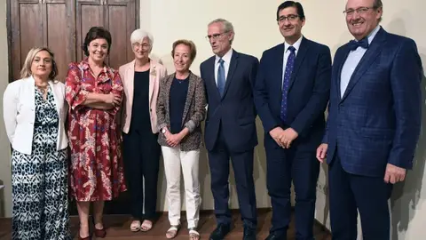 María José Segarra (3ª por la izq.), junto a autoridades judiciales e institucionales María José Segarra (3ª por la izq.), junto a autoridades judiciales e institucionales