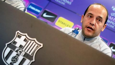 Lluis Cort&eacute;s, entrenador del Bar&ccedil;a.