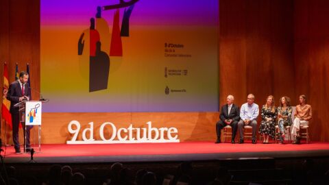 Acto del D&iacute;a de la Comunitat Valenciana en el Gran Teatro de Elche.