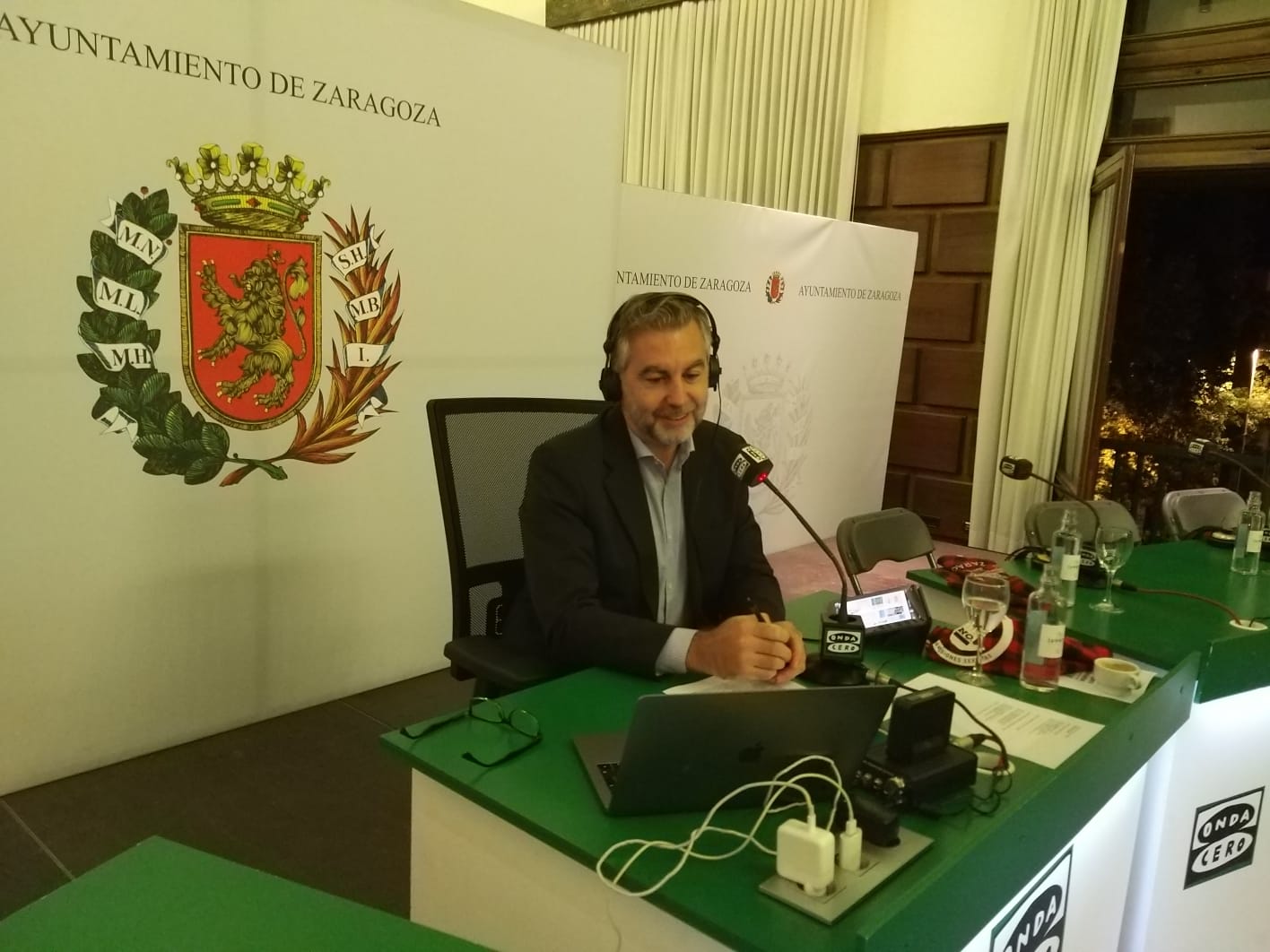 Carlos Alsina, desde el Ayuntamiento de Zaragoza Carlos Alsina, desde el Ayuntamiento de Zaragoza