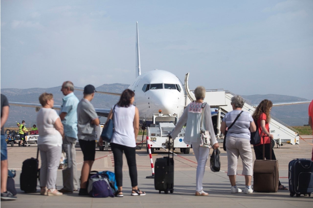 El aeropuerto de Castellón recibe ofertas en los tres lotes que sacó a concurso para captar rutas con destinos europeos El aeropuerto de Castellón recibe ofertas en los tres lotes que sacó a concurso para captar rutas con destinos europeos