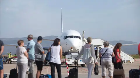 La campaña de Aerocas se estructura en tres lotes e incluye rutas de diferente tipología. La campaña pretende enlazar el aerpuerto de Castellón con países de la Zona Europea Común de Aviación.