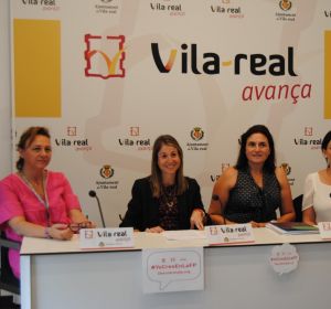 La regidora d´Educació, Aida Beteta, junt amb les representants dels instituts de secundària de Vila-real. La regidora d´Educació, Aida Beteta, junt amb les representants dels instituts de secundària de Vila-real.
