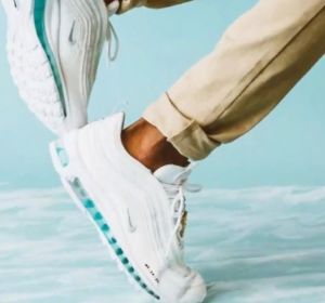 Las zapatillas de Jesús Las zapatillas de Jesús