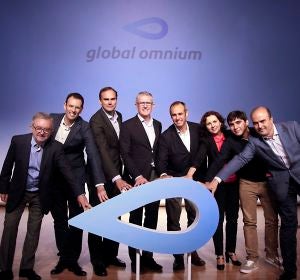 Los responsables directivos de Global Omnium celebran los resultados. Los responsables directivos de Global Omnium celebran los resultados.