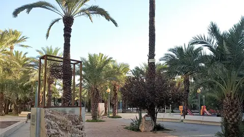 Plaza Julio María López Orozco de Elche. Plaza Julio María López Orozco de Elche.