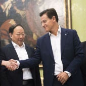 Jiang y Luis Salvador