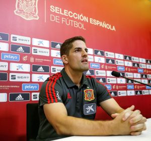 Robert Moreno, en rueda de prensa Robert Moreno, en rueda de prensa