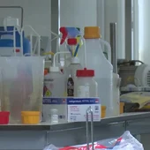 De droga caníbal a MDMA: Equipo de Investigación se adentra en el laboratorio en el que una familia fabricaba droga de diseño De droga caníbal a MDMA: Equipo de Investigación se adentra en el laboratorio en el que una familia fabricaba droga de diseño