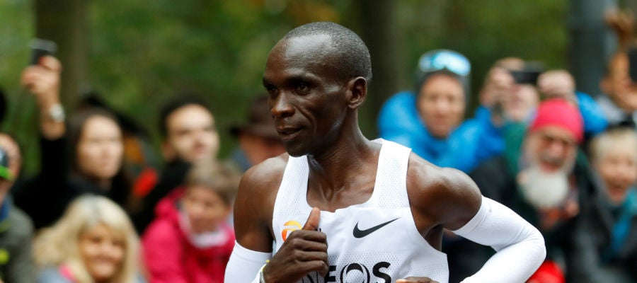 Eliud 'Superman' Kipchoge demuestra que no hay imposibles Eliud 'Superman' Kipchoge demuestra que no hay imposibles