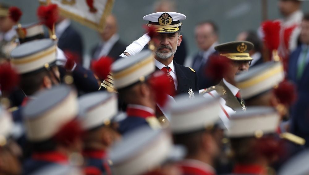 Imagen del rey Felipe VI durante del desfile del 12 de octubre 