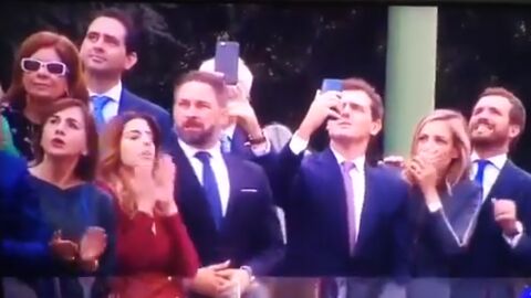 La reacci&oacute;n de Pablo Casado, Albert Rivera y Santiago Abascal al accidente del paracaidista durante el 12-O