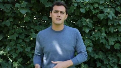Rivera ofrece un pacto entre PSOE, PP y Ciudadanos tras las elecciones del 10 de noviembre