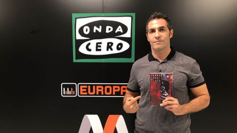 El actor Mario de la Rosa presenta 'Perros con placa'. 