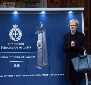 Llegada de Siri Hustvedt, Premio Princesa de Asturias de las Letras, a Oviedo Llegada de Siri Hustvedt, Premio Princesa de Asturias de las Letras, a Oviedo