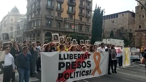 Protestas en Via Laietana tras conocerse la sentencia del procés Protestas en Via Laietana tras conocerse la sentencia del procés