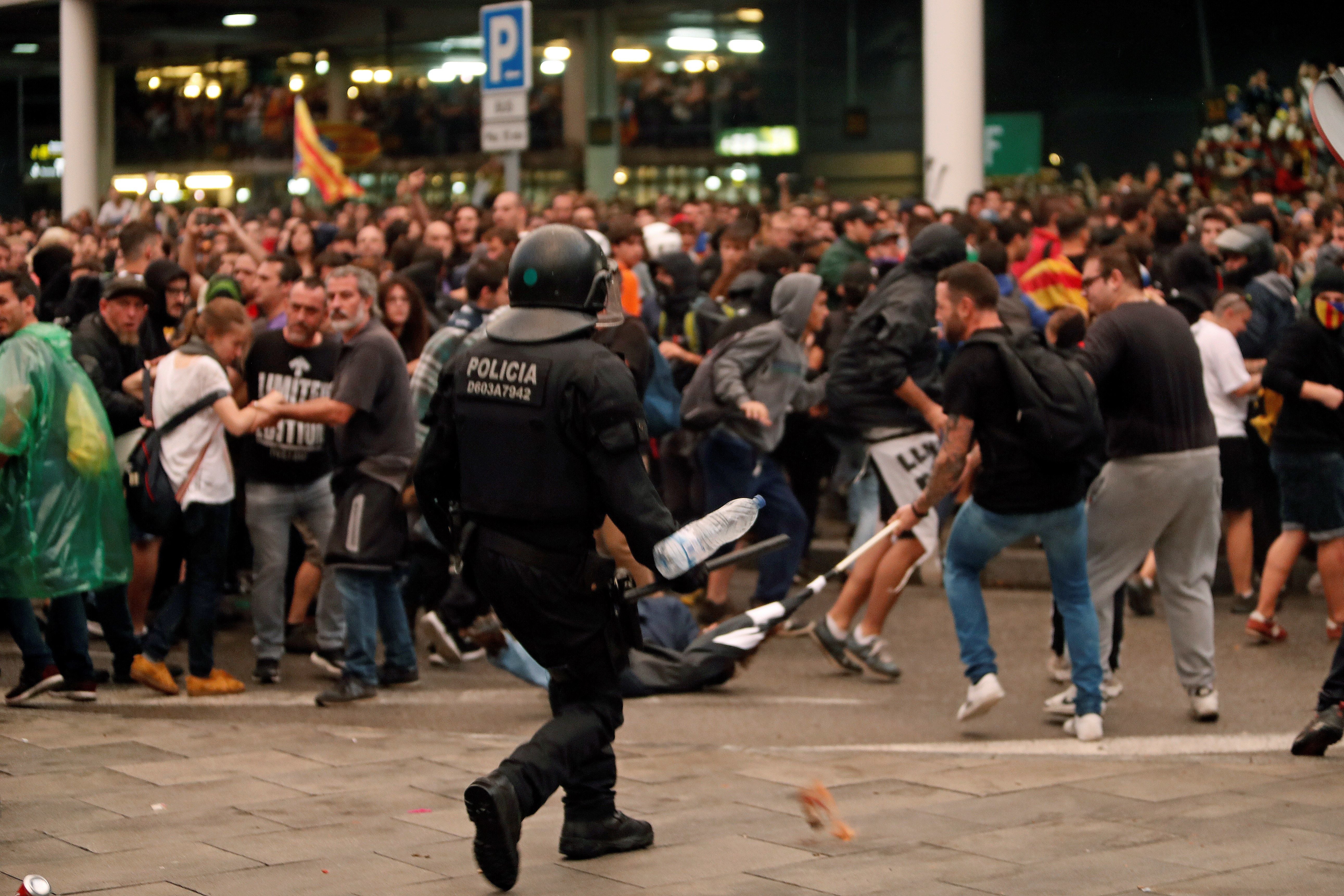 Luis Rendueles: La amenaza del cisne negro, "un acontecimiento inesperado que puede cambiar el escenario en Cataluña"