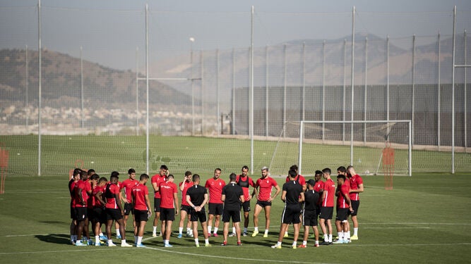 El Granada CF prepara ya su partido del viernes ante el At.Osasuna. Onda Deportiva Granada 14/10/2019 El Granada CF prepara ya su partido del viernes ante el At.Osasuna. Onda Deportiva Granada 14/10/2019