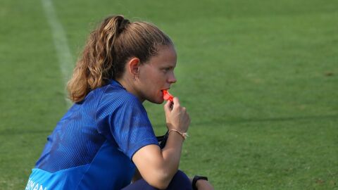 Irene Ferreras, en entrenamiento con el Valencia femenino.