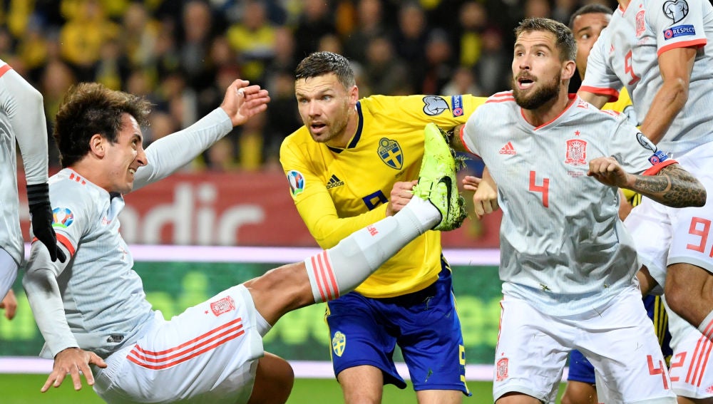 Berg, en el gol de Suecia contra España