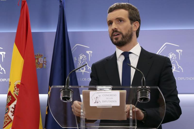 Casado insta a Sánchez a activar la Ley de Seguridad Nacional ante los disturbios en Cataluña Casado insta a Sánchez a activar la Ley de Seguridad Nacional ante los disturbios en Cataluña