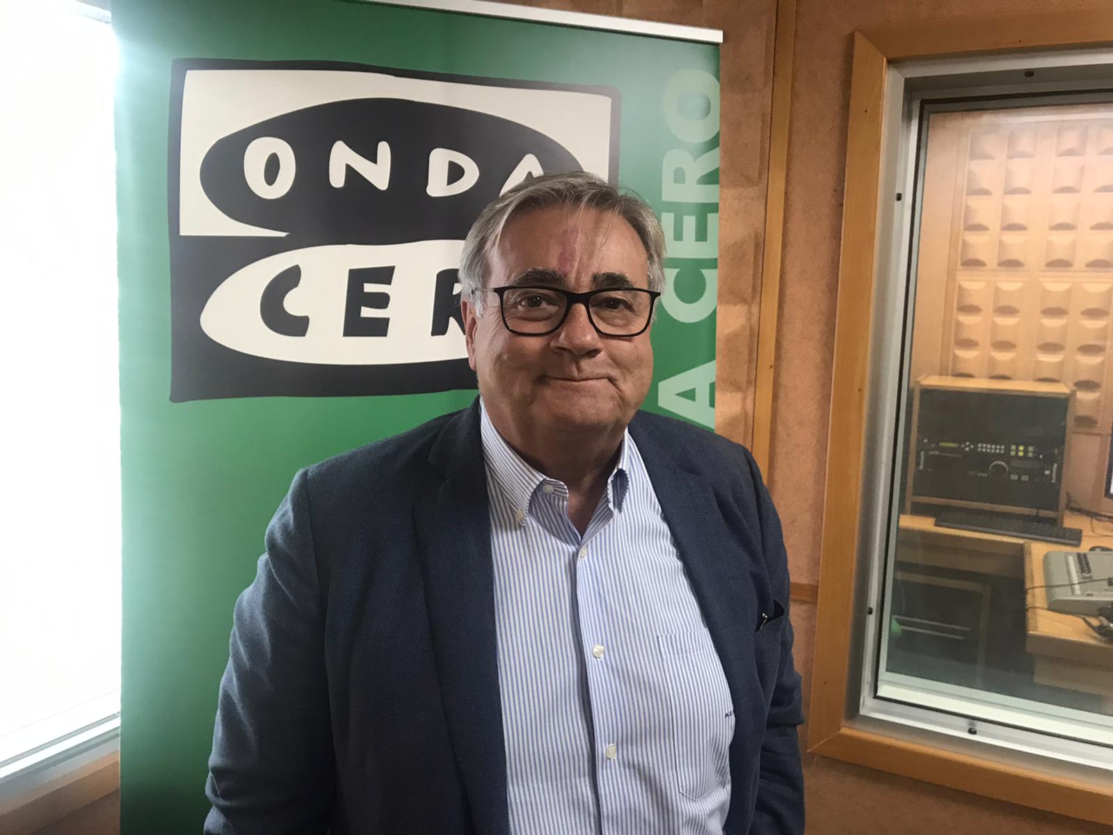 "La paralización del proyecto de ampliación del puerto de Agaete me parece un disparate. Aquí lo que impera es el populismo" "La paralización del proyecto de ampliación del puerto de Agaete me parece un disparate. Aquí lo que impera es el populismo"