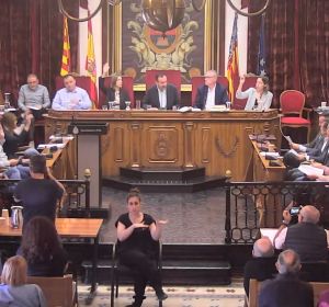 Pleno municipal extraordinario de octubre en el Ayuntamiento de Elche. Pleno municipal extraordinario de octubre en el Ayuntamiento de Elche.