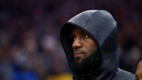 LeBron James, antes de un partido con los Lakers