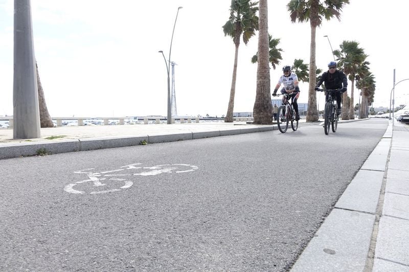 Las obras del carril bici en la zona Edusi encaran su recta final tras culminar el asfaltado Las obras del carril bici en la zona Edusi encaran su recta final tras culminar el asfaltado