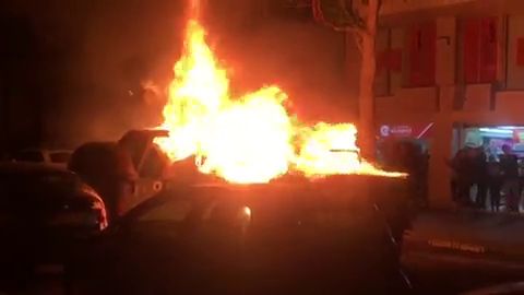 Incendios y barricadas en las protestas en el centro de Barcelona