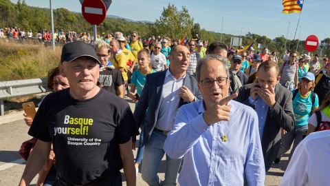 Quim Torra con Ibarretxe en una de las marchas independentistas