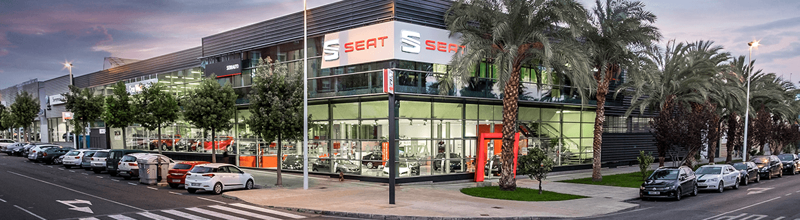 Grupo Serrano Automoción expone en Elche más de 150 coches con grandes descuentos en su Feria Outlet Grupo Serrano Automoción expone en Elche más de 150 coches con grandes descuentos en su Feria Outlet