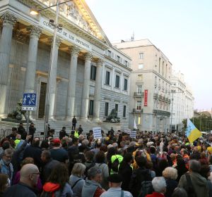 Pensionistas llegan a Madrid desde Cádiz y Bilbao Pensionistas llegan a Madrid desde Cádiz y Bilbao