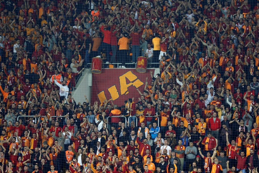 Florin Andone: "La afición se lo va a poner muy difícil al Real Madrid, se van a sentir incómodos" Florin Andone: "La afición se lo va a poner muy difícil al Real Madrid, se van a sentir incómodos"